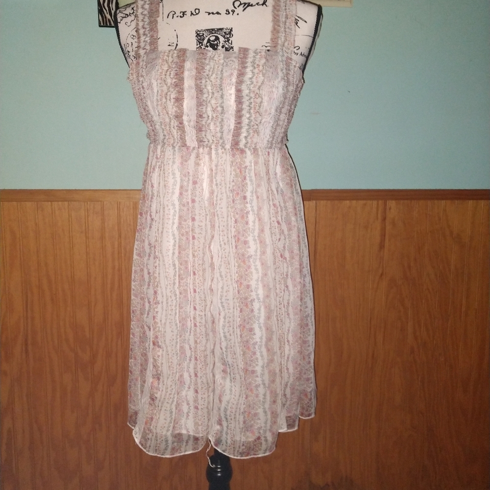 Euc Lightweight Dress Size Small
